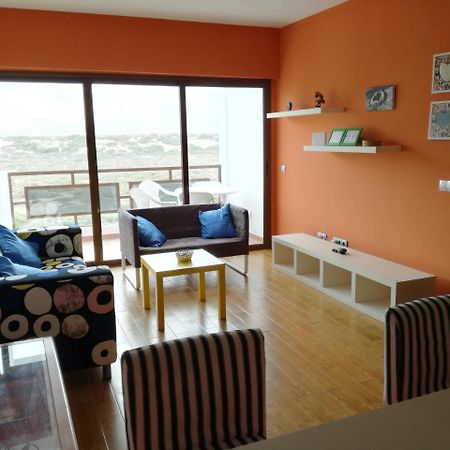 Surfhouse Hostel Famara Teguise  Luaran gambar